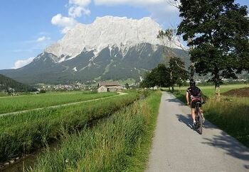 Mit dem E-Mountainbike durch die Zugspitzarena: