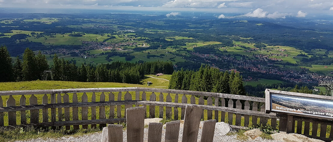 Ausblick vom Hörndle auf die Landschaft, Wälder, Wiesen