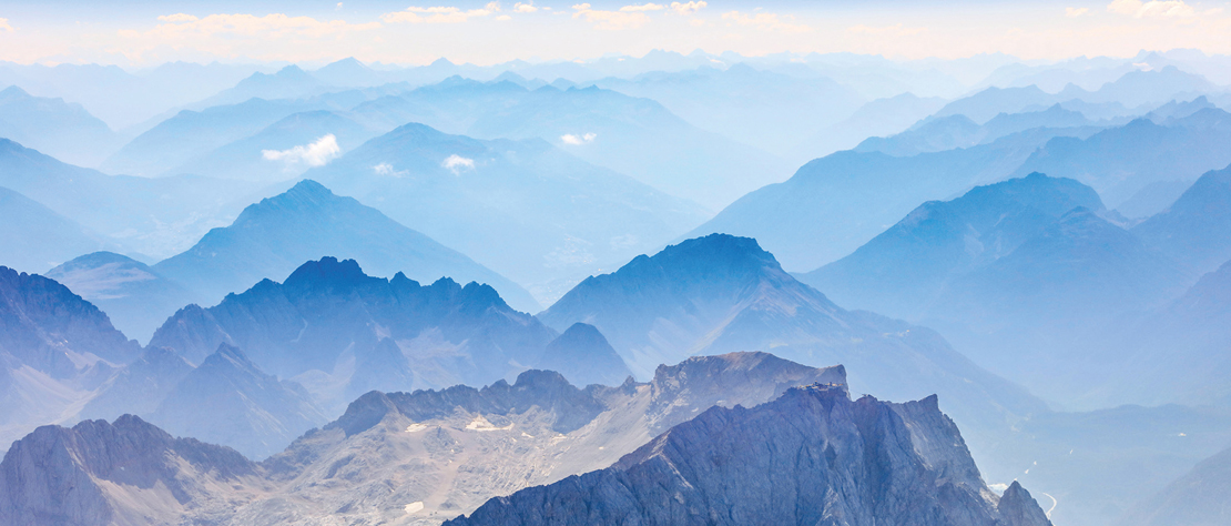 Luftbild von der Zusgspitze aus dem Film ALPGEISTER - @Klaus Leidor